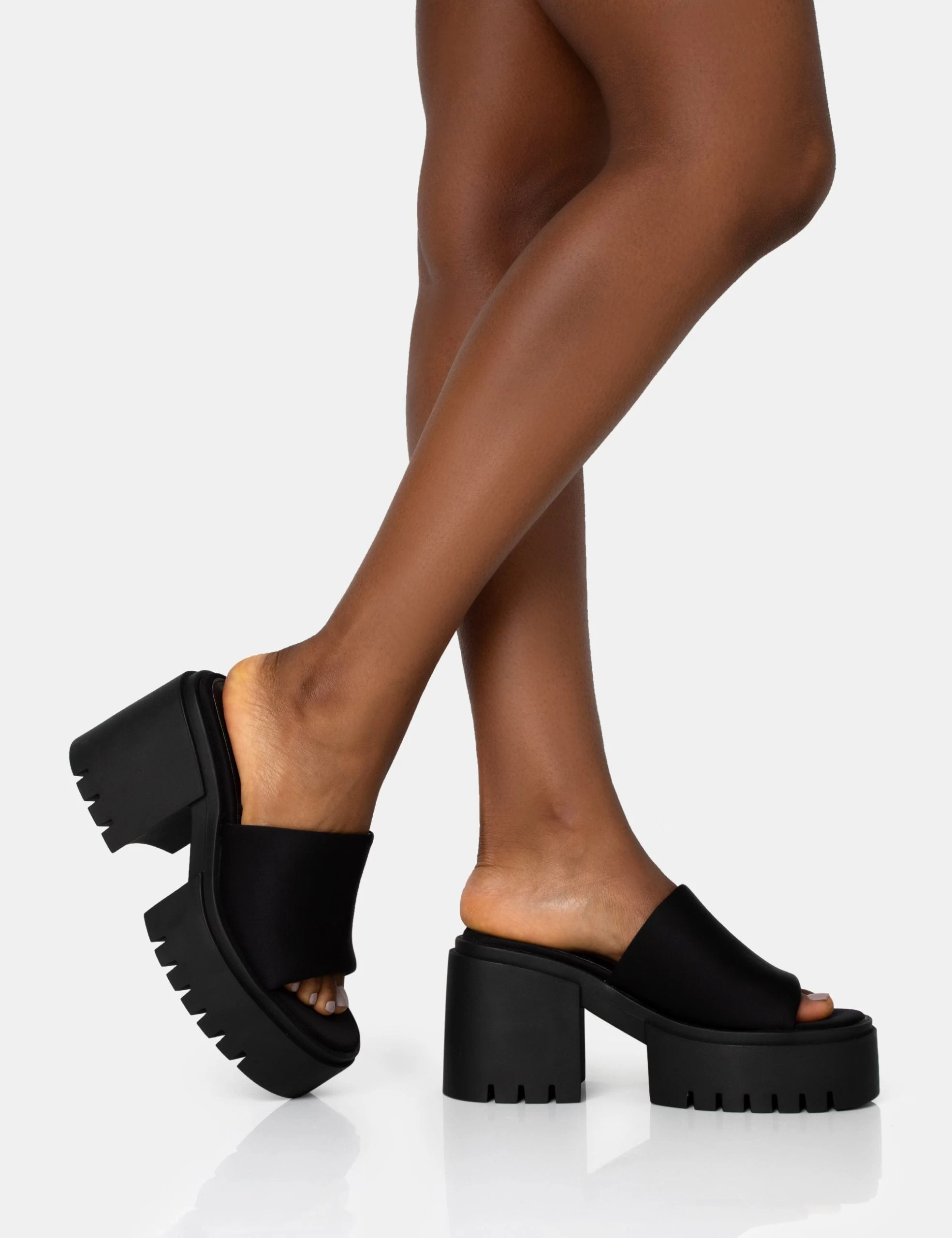 Sabeena Black Chunky Mule Round Toe Mid Heel Sandals 6 Sabeena Black Chunky Mule Round Toe Mid Heel Sandals - Image 4