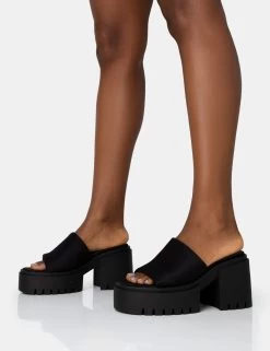 Sabeena Black Chunky Mule Round Toe Mid Heel Sandals 8 Sabeena Black Chunky Mule Round Toe Mid Heel Sandals -Chic Footwear Shop 771A1545 71552262 1dcb 4d8c b416 f851d12ee835