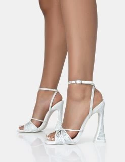 Opulence White Pu Diamante Strappy Square Toe Flared Block Heels 8 Opulence White Pu Diamante Strappy Square Toe Flared Block Heels -Chic Footwear Shop 771A1649