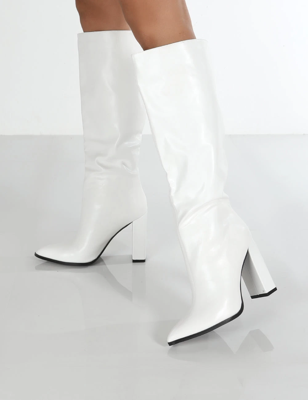 Posie Wide Fit White Pu Knee High Block Heel Boots 5 Posie Wide Fit White Pu Knee High Block Heel Boots - Image 3